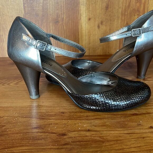 Kenneth Cole Reaction Women’s Gray Snakeskin size 8.5 ankle strap Heels - Picture 6 of 10